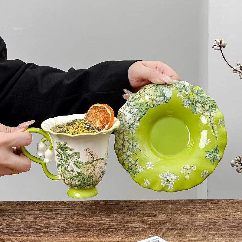 Lelietje-van-dalen bloeiende a - Xbloom Coffee Tea recensie en prijs